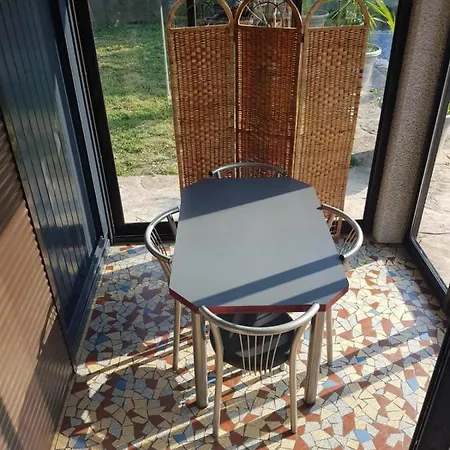 L'escale Du Monde Bed & Breakfast Venissieux