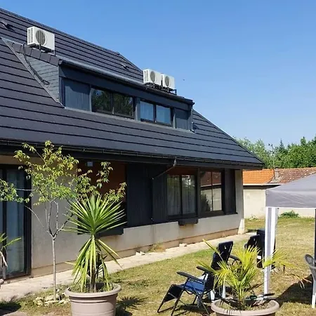 L'escale Du Monde Bed & Breakfast Venissieux